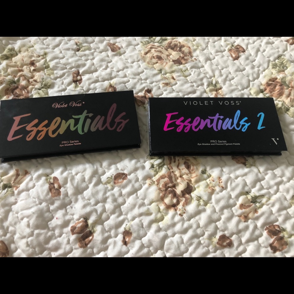 Make up 2x1 essentials 1 &2 eyeshadow palette